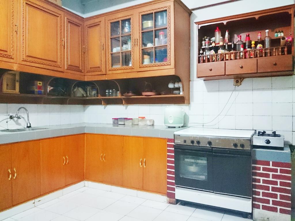 Hostel Богор Экстерьер фото